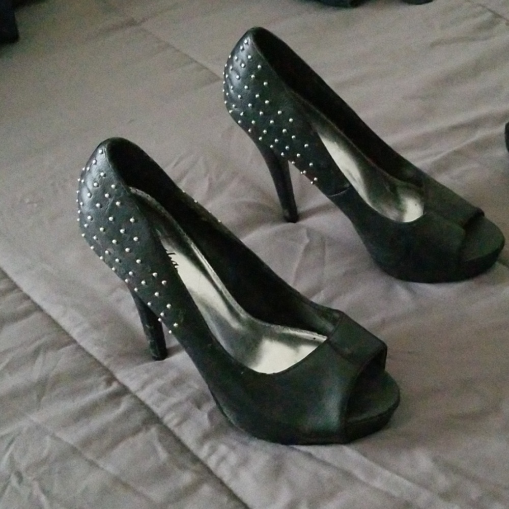 High heels - Picture 2 of 4